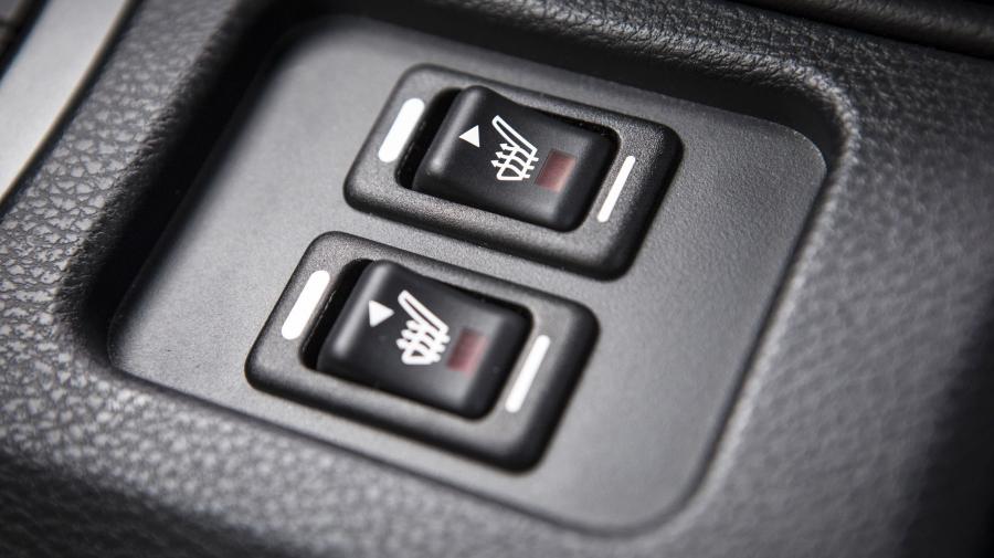 Детали интерьера Toyota GT 86 860 2017 года  (NA) (фото 17 из 18)
